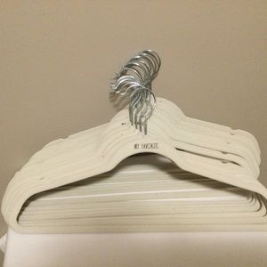 Set of 24 velvet slim hangers